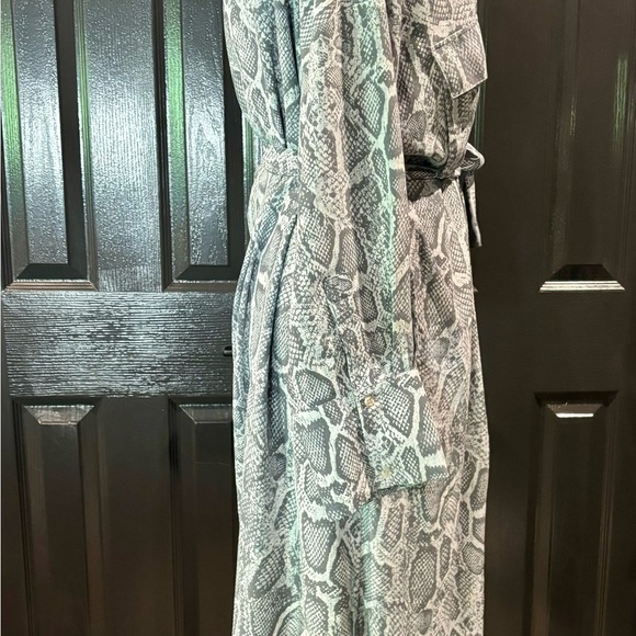 ENA PELLY button up dress - Picture 3 of 5